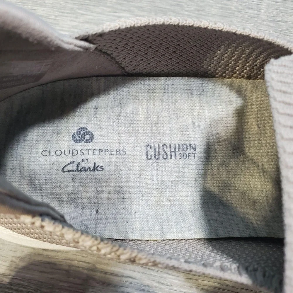 Clarks Cloudsteppers Shoes Womens Size 7.5 Beige Slip On Comfort Cushion Soft‎